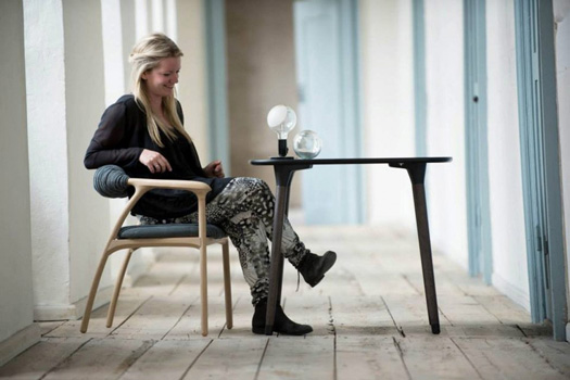 Seduta in legno Haptic Chair design Trine Kjaer